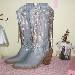 Like New Light Denim Rhinestone Fringe Heels!